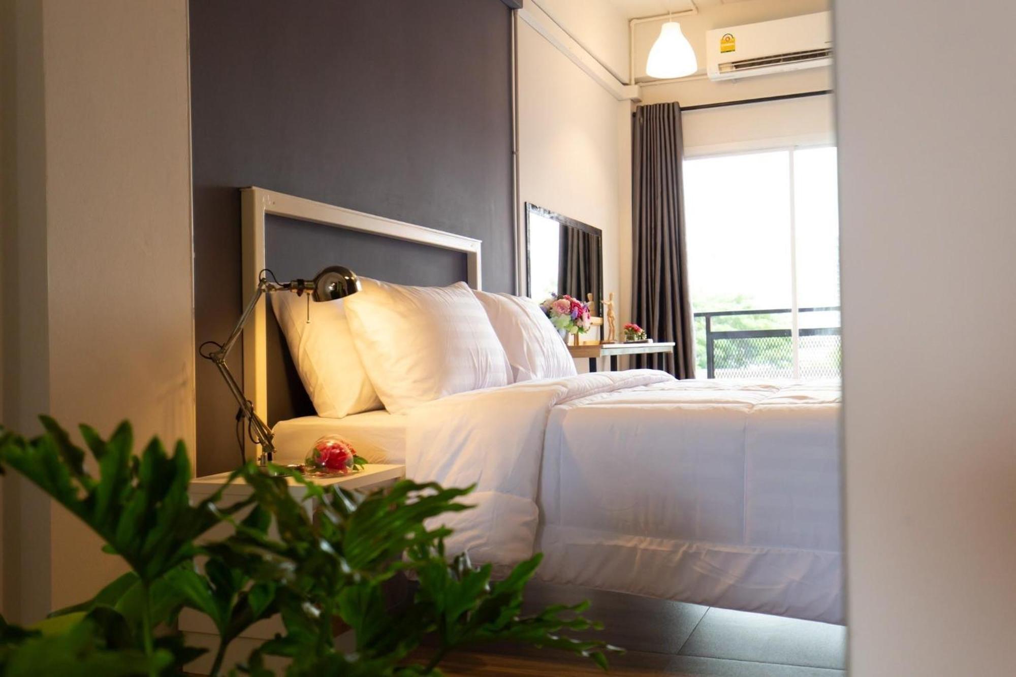 Mango 10 House Hotel Bangkok Exterior photo
