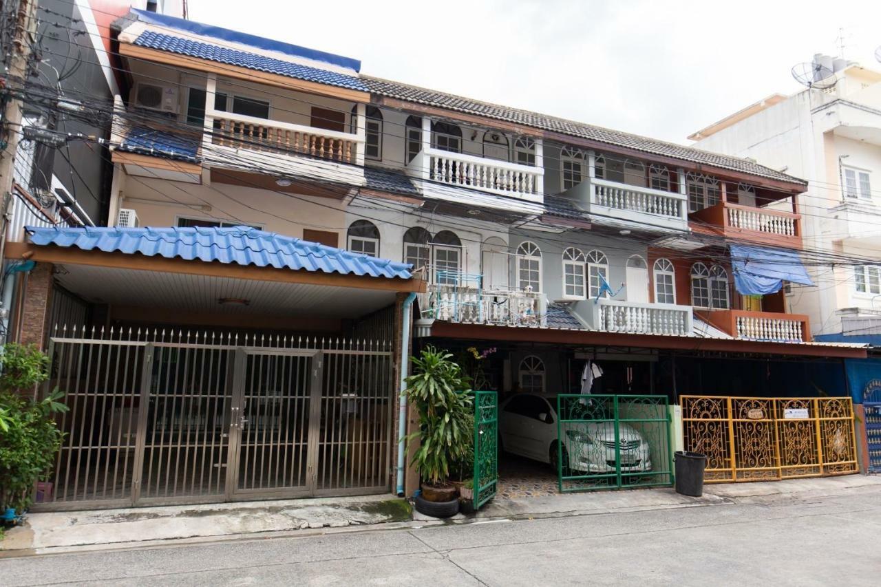 Mango 10 House Hotel Bangkok Exterior photo