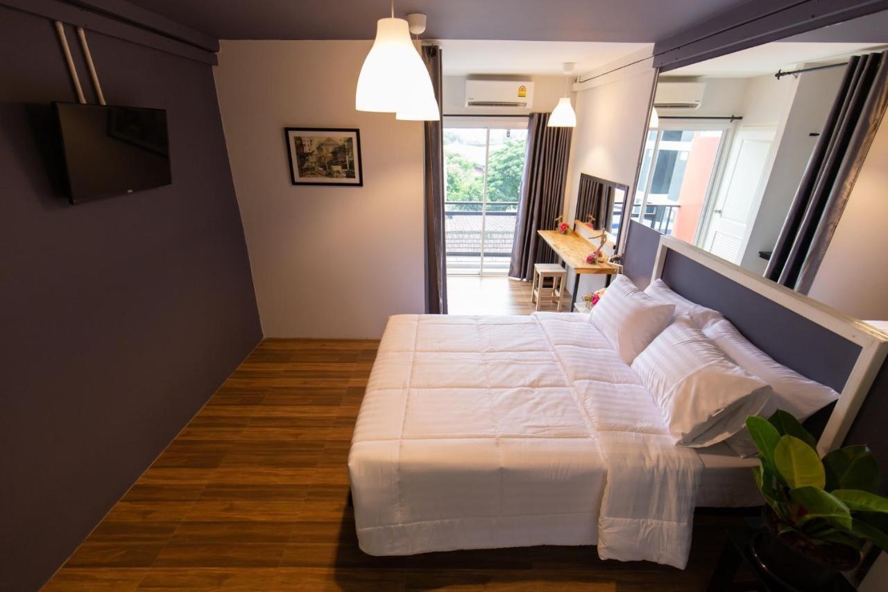 Mango 10 House Hotel Bangkok Exterior photo