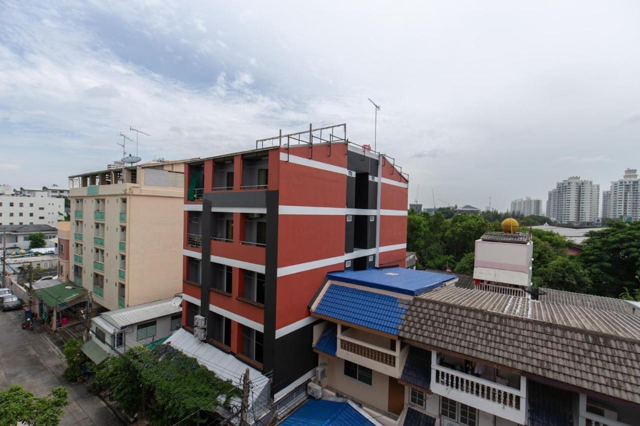 Mango 10 House Hotel Bangkok Exterior photo